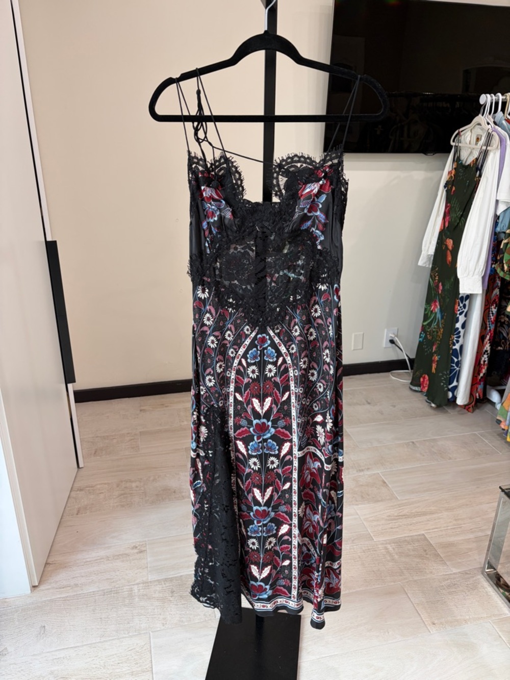 Black Marcelle Lace Lenzing™
Ecovero™ Viscose Slip Midi Dress - Picture 4 of 11
